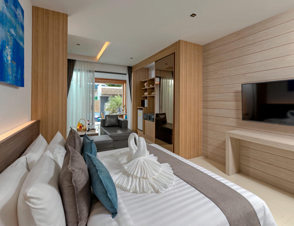 Deluxe Twin Room bathroom at Kudo Hotel with modern fixtures and amenities